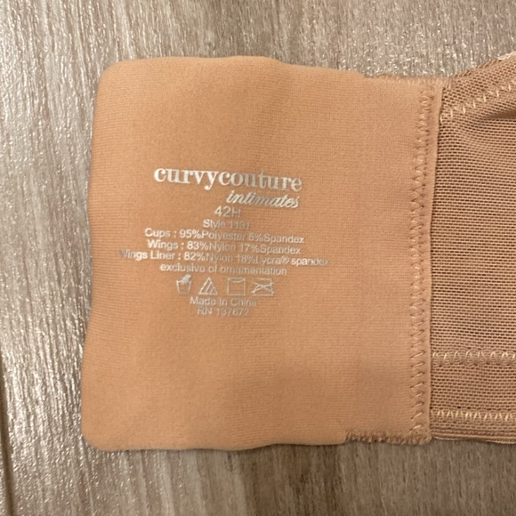 Curvy Couture Intimates Underwire - Size 42H - Picture 7 of 9